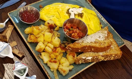 First Watch Breakfast Menu (2025 – Complete List) 33 Chile Chorizo Omelet