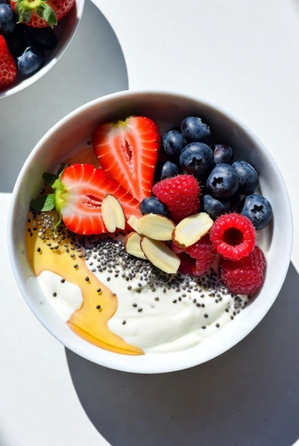 Classic Berry Greek Yogurt Bowl