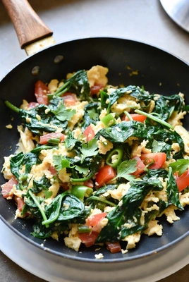 Spinach & Egg White Scramble