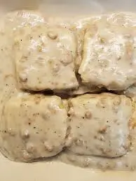 Buc-ee's Breakfast Menu 2026: Calories, Prices & Pro Tips 9 Biscuits & Gravy