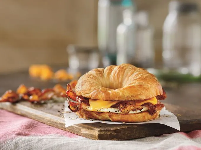 Sweet Black Pepper Bacon Sandwich
